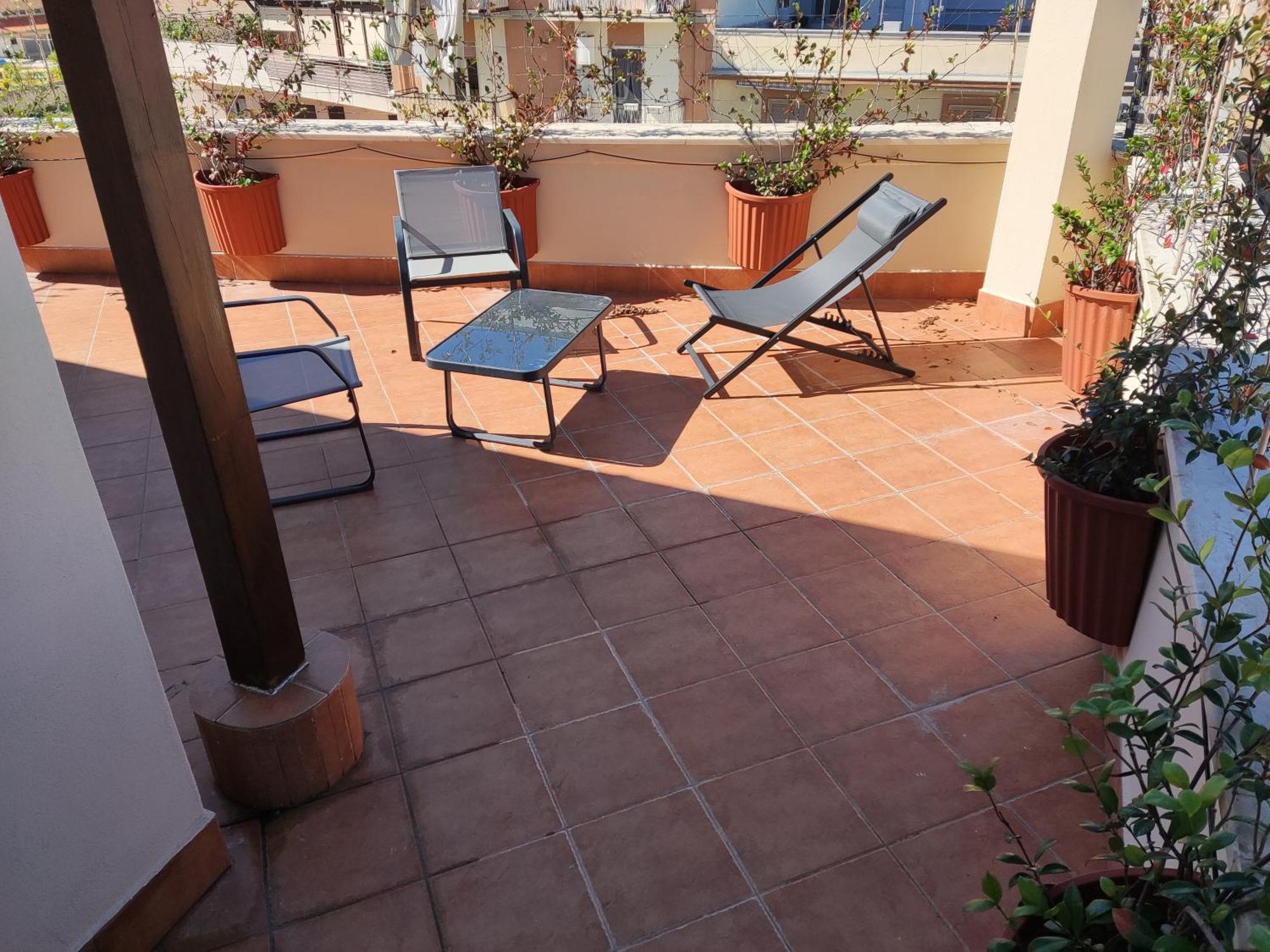 Trani Residence Luaran gambar