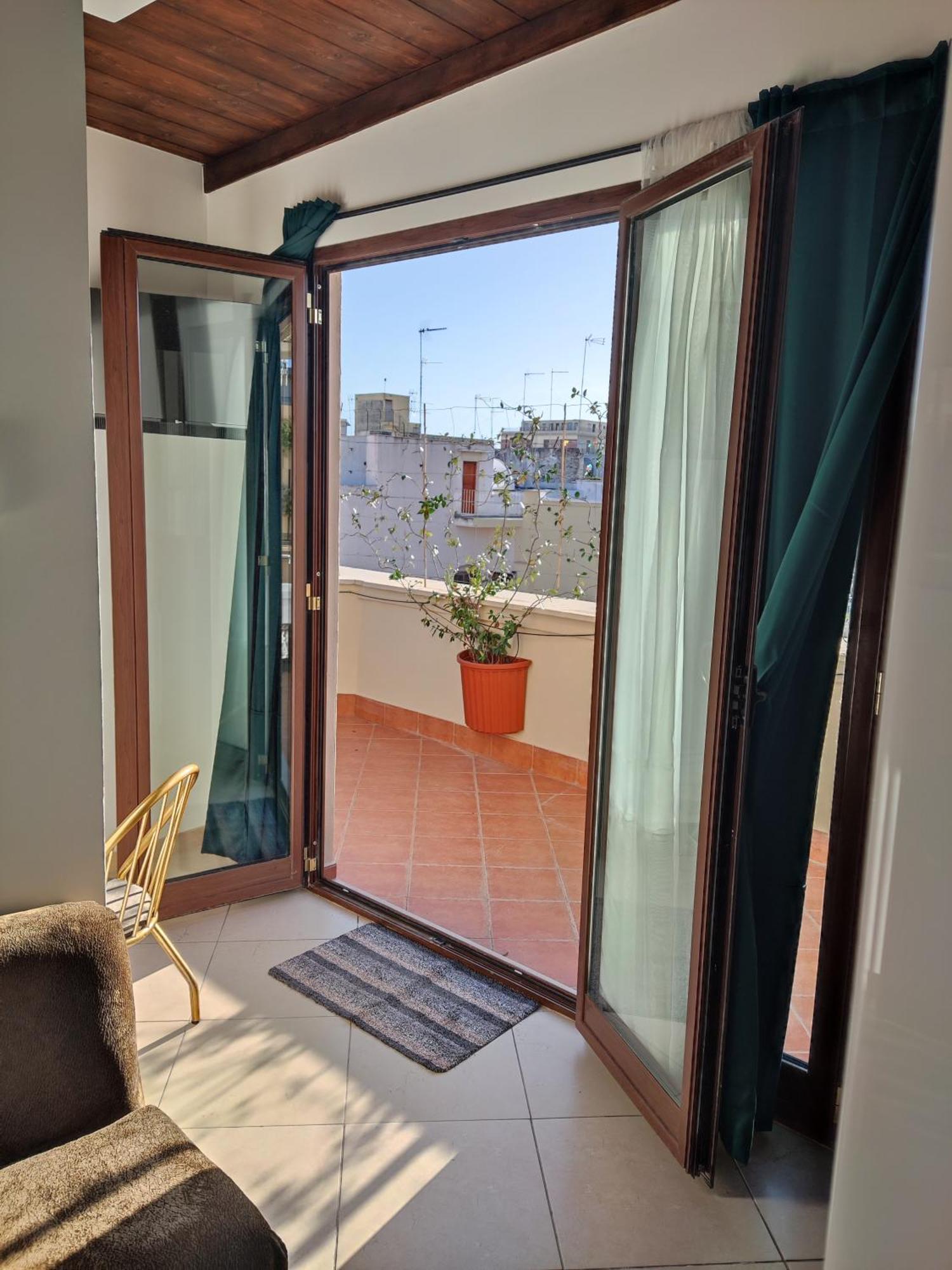 Trani Residence Luaran gambar
